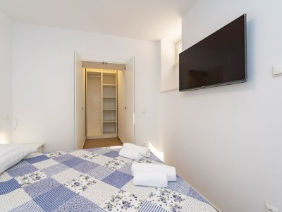 Apartment Apartment Nikolica - Two Bedroom Apartment with Terrace - Features photo 35
