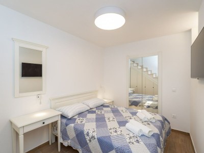 Apartment Apartment Nikolica - Two Bedroom Apartment with Terrace - Features photo 45