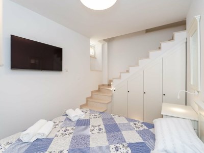 Apartment Apartment Nikolica - Two Bedroom Apartment with Terrace - Features photo 47