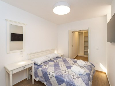 Apartment Apartment Nikolica - Two Bedroom Apartment with Terrace - Features photo 48