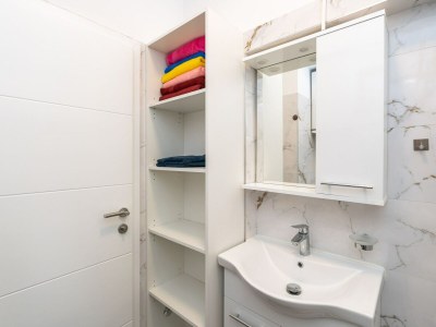 Apartment Apartment Nikolica - Two Bedroom Apartment with Terrace - Features photo 50