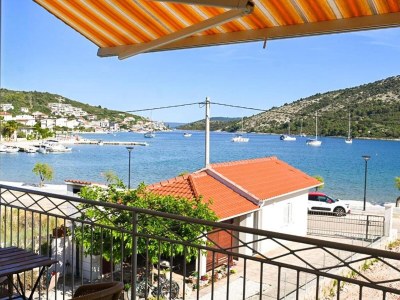 Apartment Apartment Zara - Two Bedroom Apartment with Balcony - Outdoor photo 2