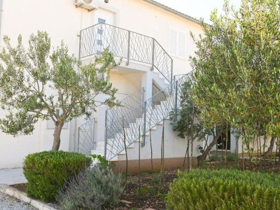 Apartment Apartment Zara - Two Bedroom Apartment with Balcony - Outdoor photo 6