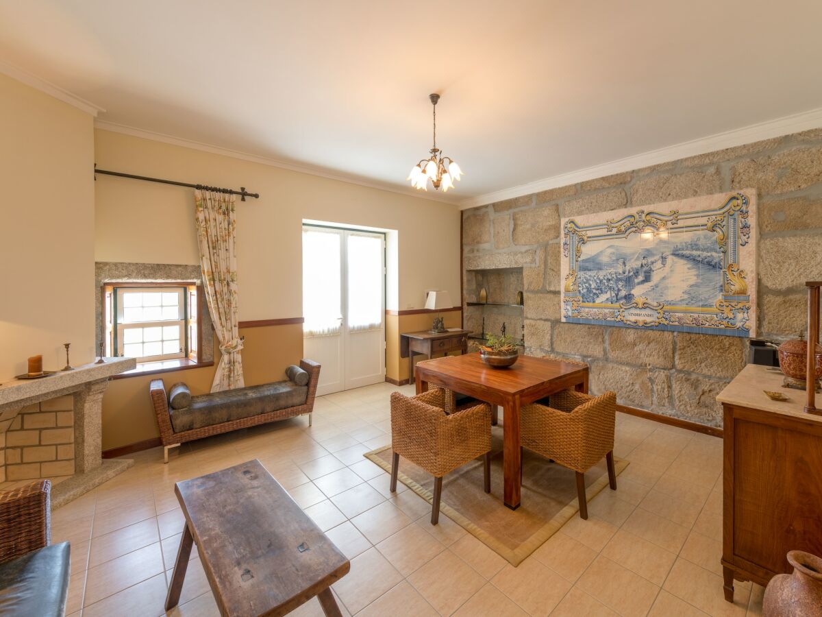 Holiday park Wunderschönes Ferienhaus mit Schwimmbad in Vila Flor