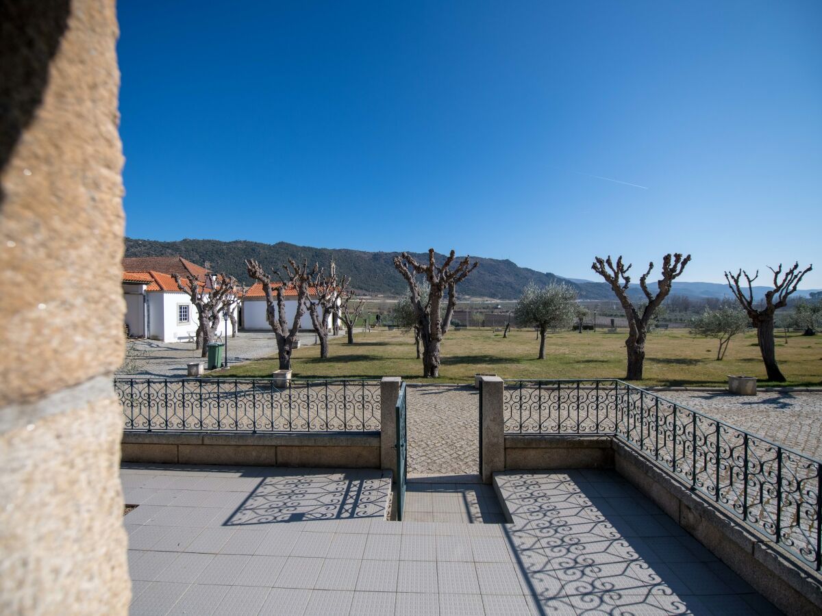 Holiday park Wunderschönes Ferienhaus mit Schwimmbad in Vila Flor - Outdoor photo 4