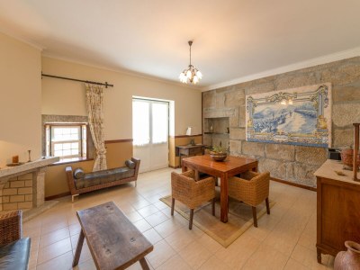 Holiday park Wunderschönes Ferienhaus mit Schwimmbad in Vila Flor - Holiday park