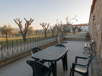 Holiday park Wunderschönes Ferienhaus mit Schwimmbad in Vila Flor - Outdoor photo 8