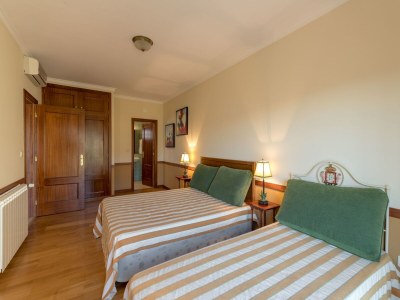 Holiday park Cozy Cottage with Swimming Pool - Features photo 10