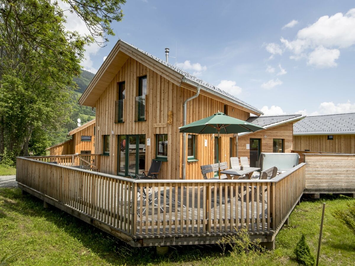 Holiday park Attractive chalet with whirlpool