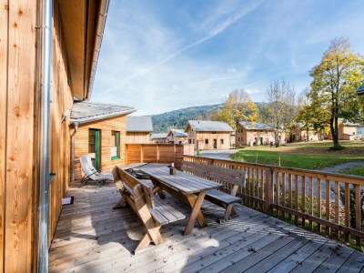 Holiday park Attractive chalet with whirlpool - Outdoor photo 6