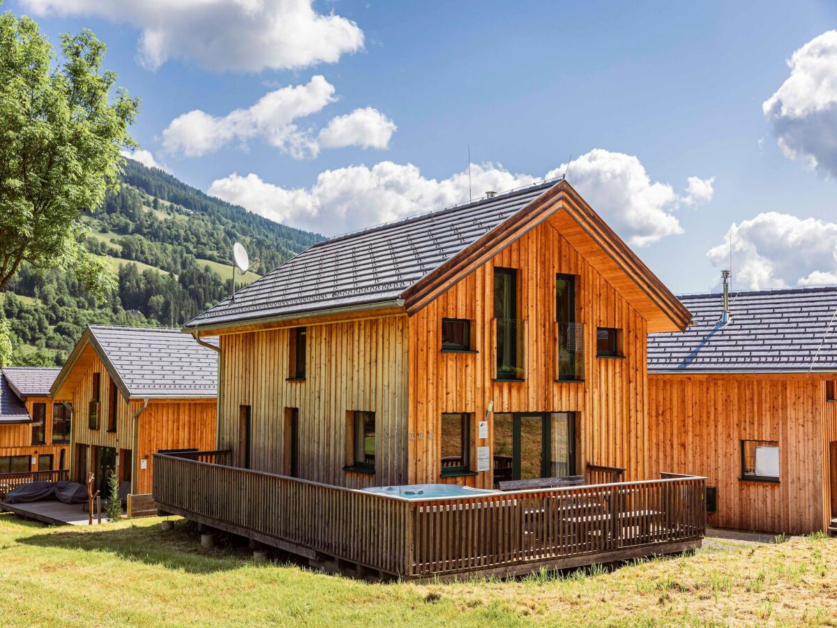 Holiday park Modern chalet with infrared sauna