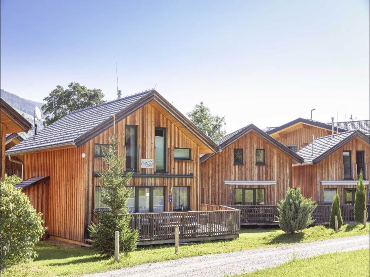 Holiday park Attraktives Chalet mit Whirlpool