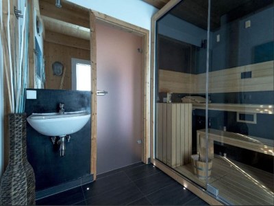 Holiday park Amazing chalet with sauna - Features photo 19