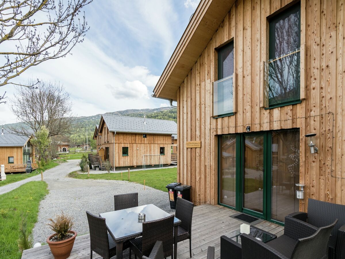 Holiday park Appealing chalet with hot tub - Outdoor photo 4