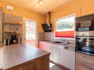 Holiday park Appealing chalet with hot tub - Features photo 11