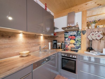 Holiday park Appealing chalet with hot tub - Features photo 12