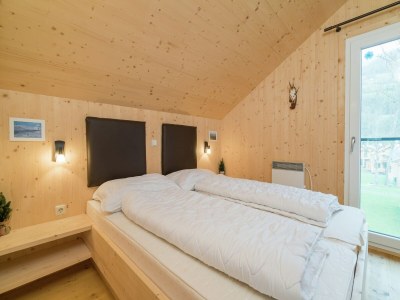 Holiday park Appealing chalet with hot tub - Features photo 17