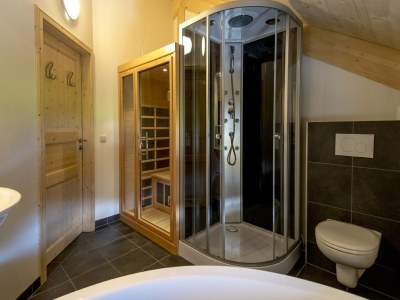 Holiday park Appealing chalet with hot tub - Features photo 6