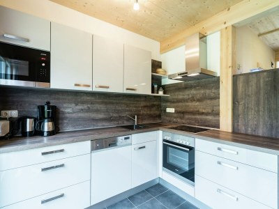 Holiday park Appealing chalet with hot tub - Features photo 19