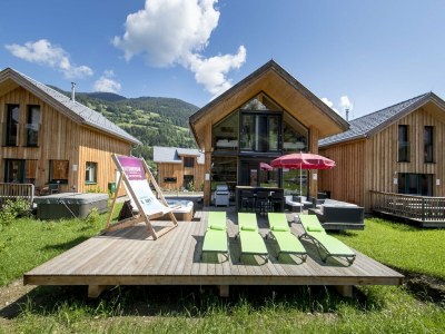 Holiday park Attractive chalet with hot tub - Outdoor photo 2
