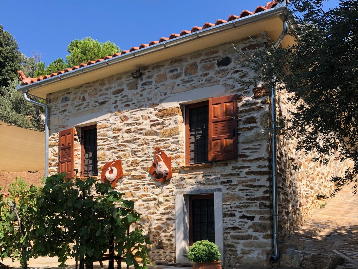 Holiday house Kalivi Elena