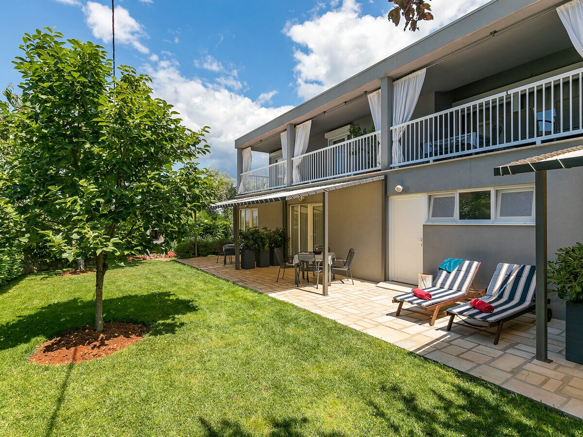 Apartment Apartments Dama