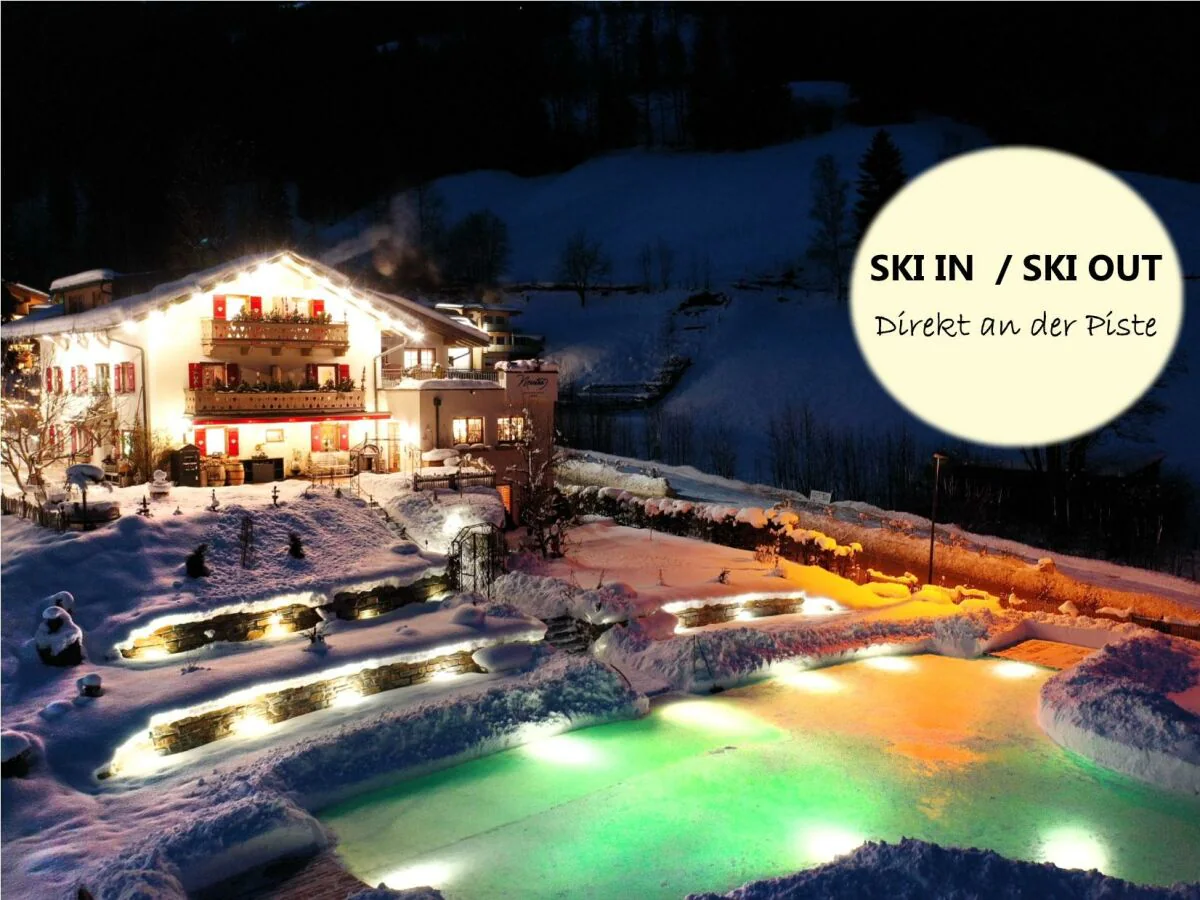 Holiday room Doppelzimmer De Luxe Frühstück kurz