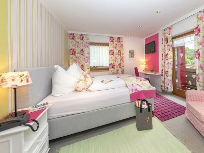 Holiday room Doppelzimmer De Luxe Frühstück kurz - Outdoor photo 11