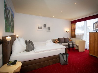 Holiday room Doppelzimmer De Luxe Frühstück kurz - Features photo 39