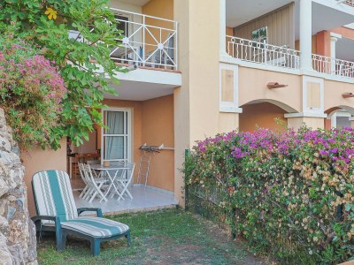 Apartment Le Petit Bleu - Environment photo 13