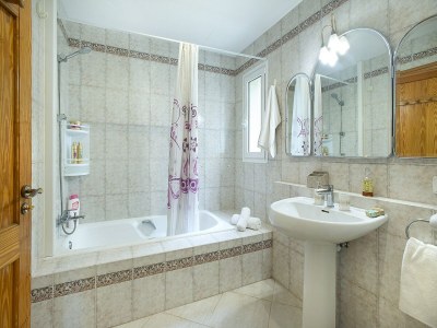 Villa VILLA LAURA - 8 MIN WALK TO THE BEACH - Features photo 19