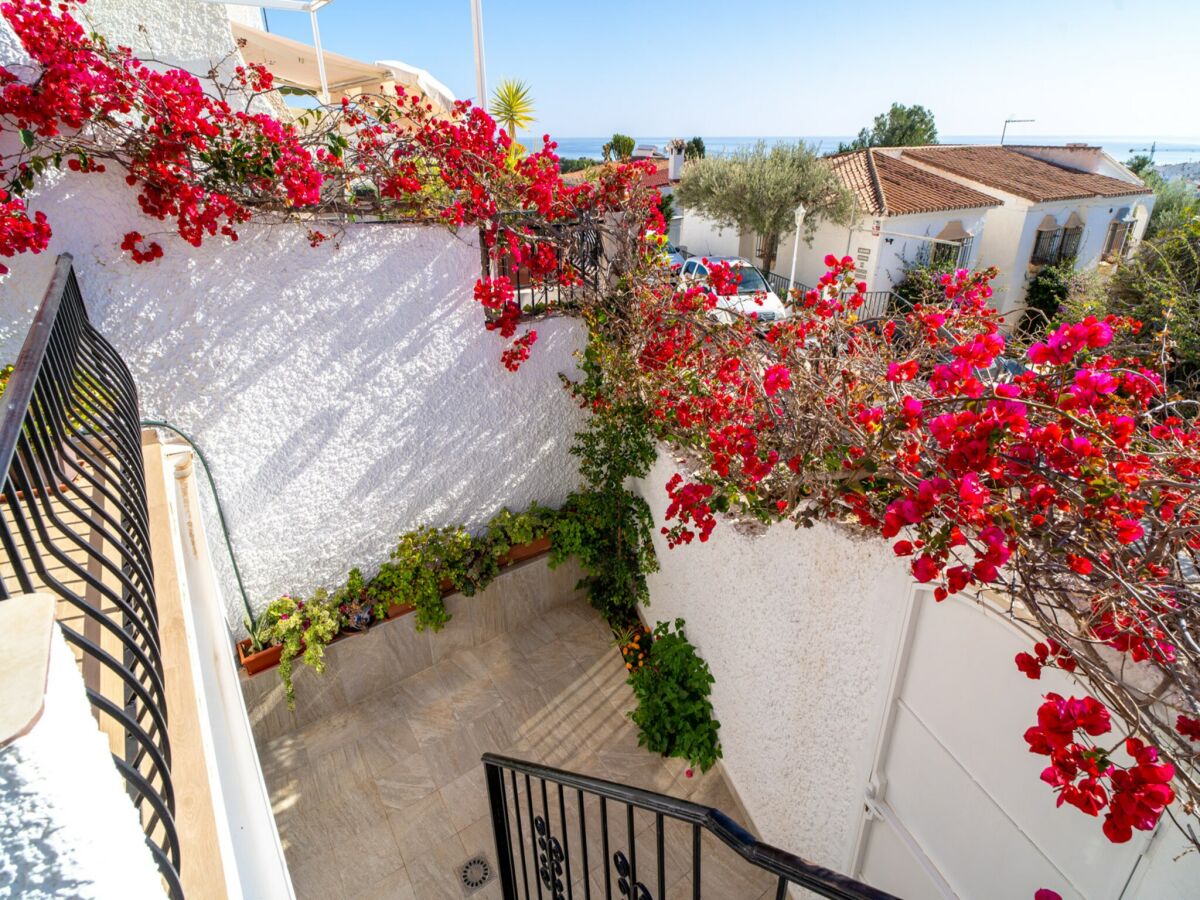 Holiday house Townhouse in Nerja with Sea Views - Outdoor photo 2