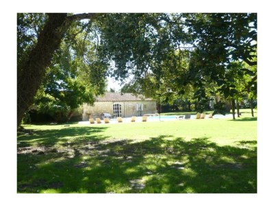 Holiday house Le Pigeonnier de Marignan - Environment photo 17