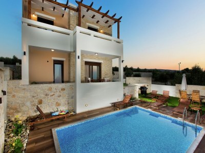 Villa Villa in Crete with Private Pool & Mountain Views - Outdoor photo 7