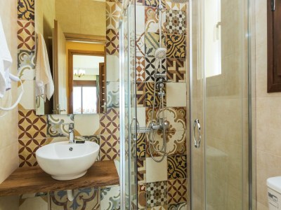 Villa Villa in Crete with Private Pool & Mountain Views - Features photo 34