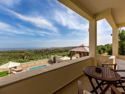 Villa Villa in Arkadi with Private Pool & Sea Nearby - Outdoor photo 9