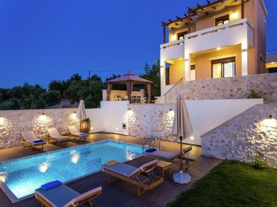 Villa Villa in Arkadi with Private Pool & Sea Nearby - Outdoor photo 10