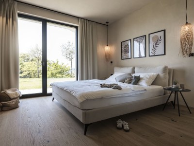 Villa MySummer Lake Side Villa with Hot Tub & Pool - Features photo 12