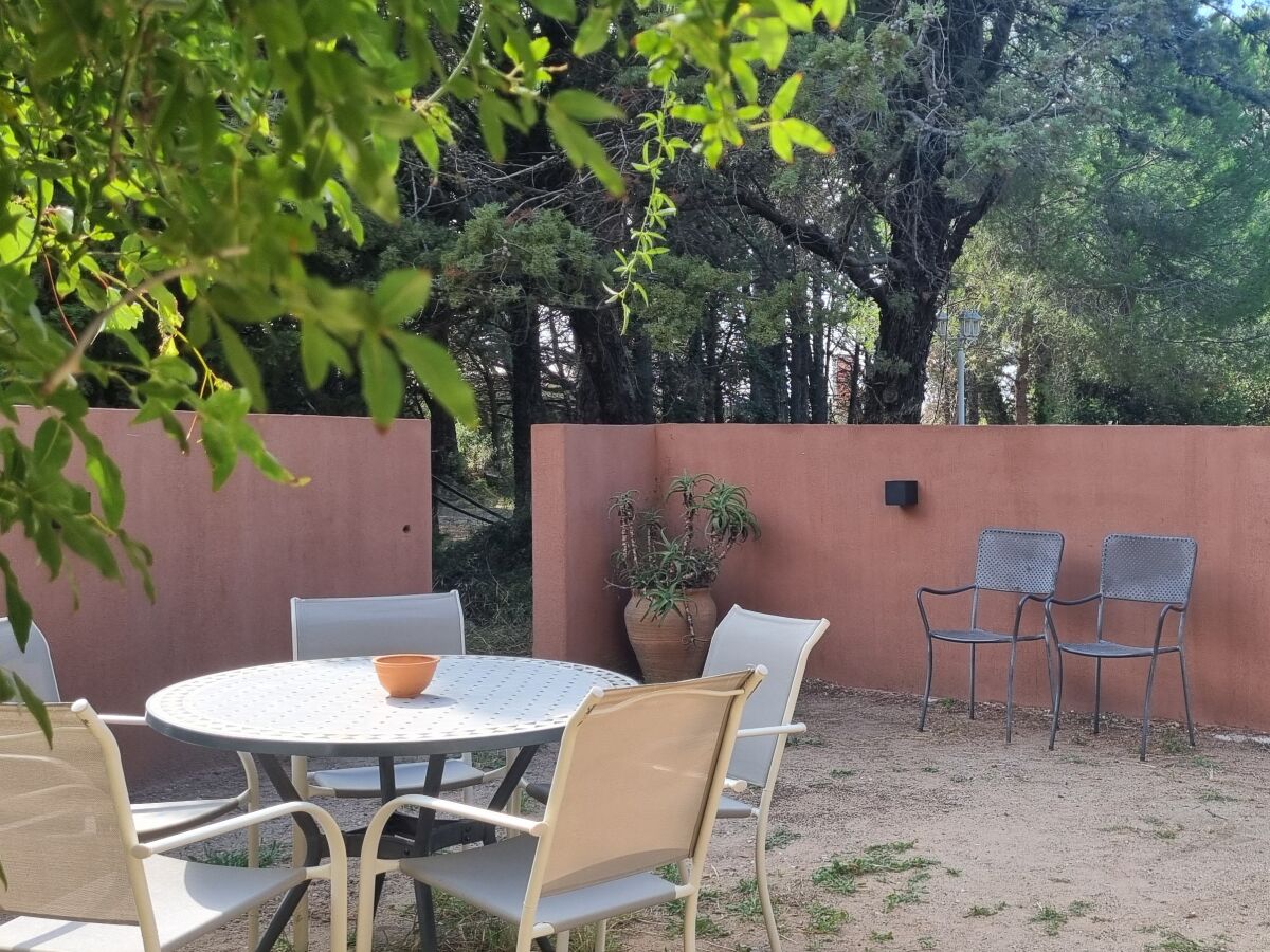 Holiday apartment Canigou, garden & grill, on 2Ha shared park w. pool