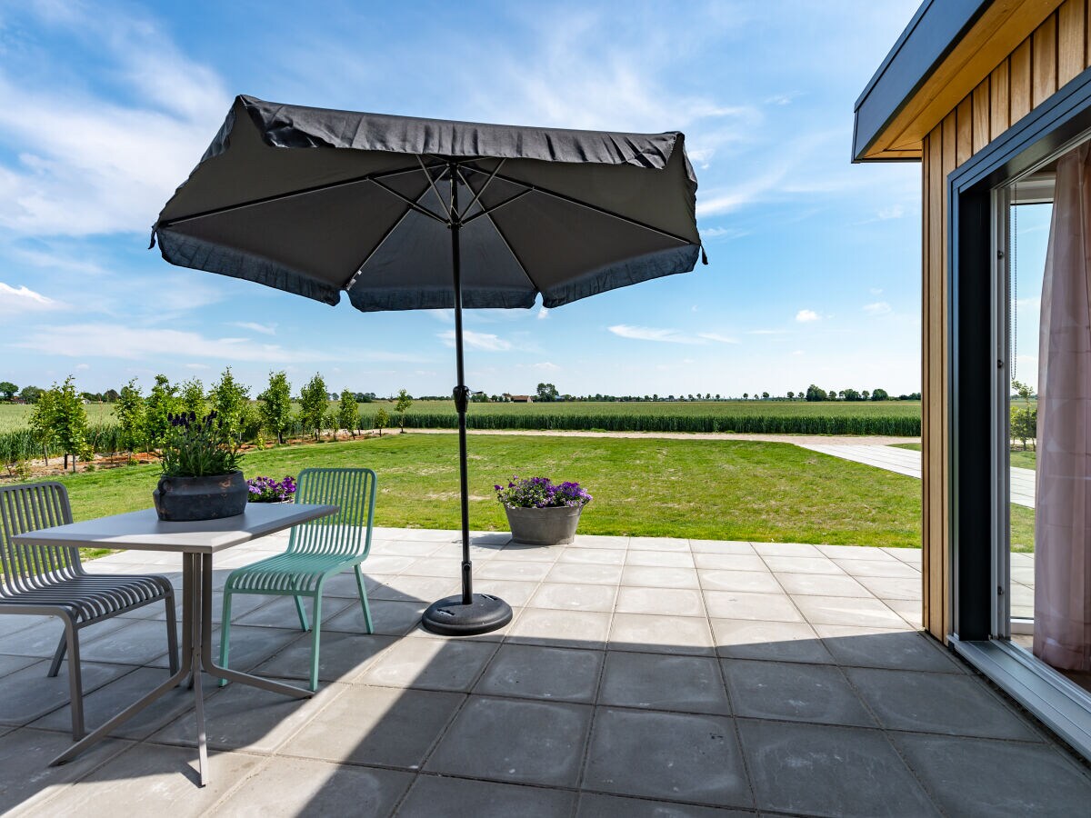 Holiday house No title