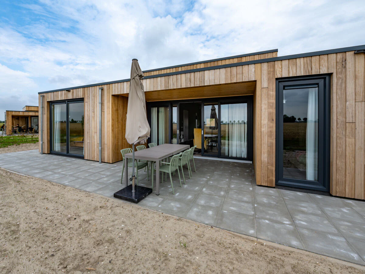 Holiday house No title