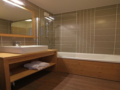 Holiday park Apartment op hellingen in Les -Menüiren - Features photo 22