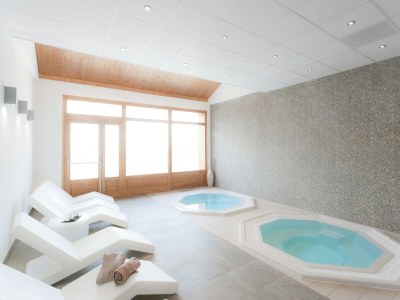 Holiday park Stilvolles Chalet in Sainte-Foy mit Spa - Outdoor photo 28