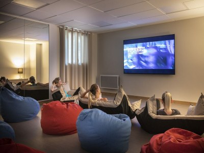 Holiday park Chalet in Samoëns near Ski Lift - Features photo 20