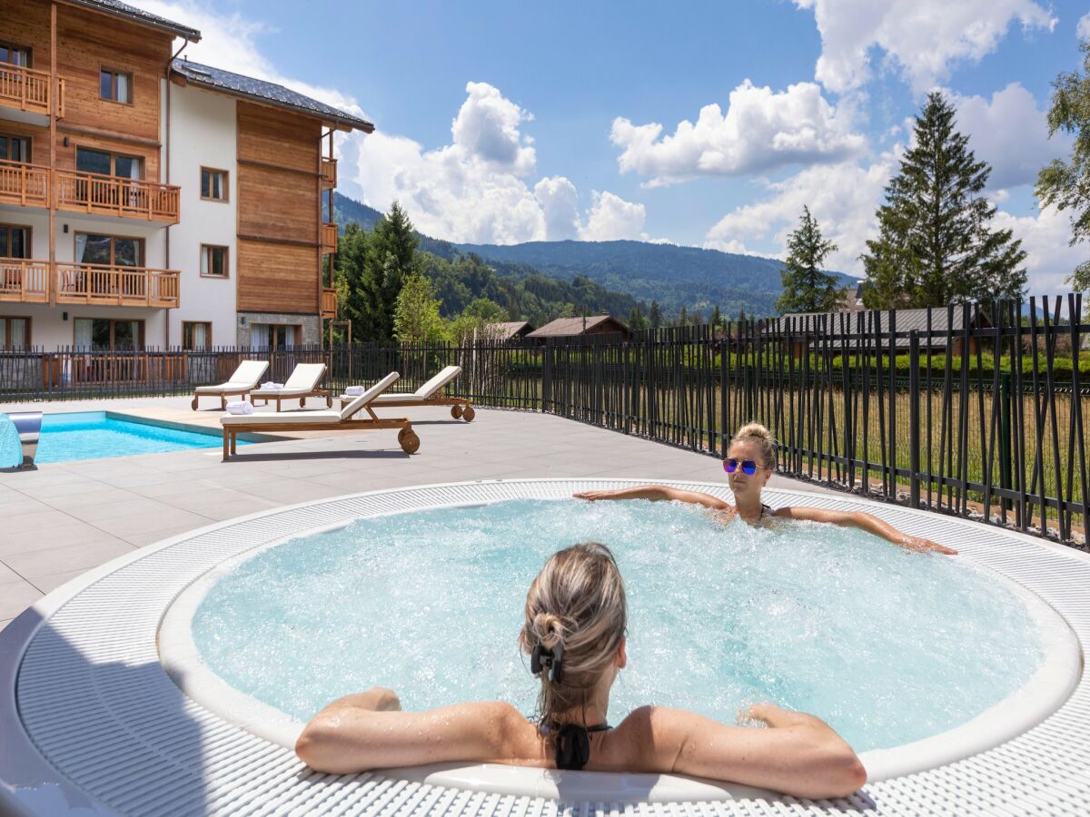 Holiday park Chalet in Samoëns near Grand Massif Lift