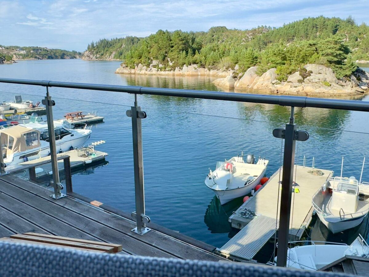 Holiday house 8 person holiday home in Urangsvåg