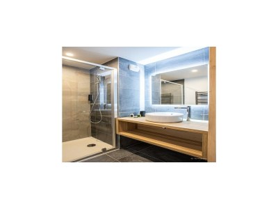 Apartment Apartment in Fornelet with Ski-In/Ski-Out Access - Features photo 23