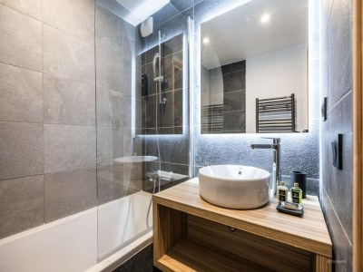 Apartment Apartment in Fornelet with Ski-In/Ski-Out Access - Features photo 9