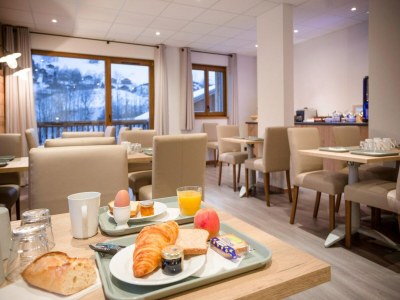 Apartment Apartment in Beaufort with Spa & Mountain Views - Features photo 23