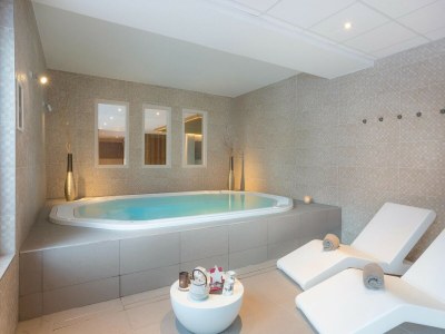 Apartment Apartment in Beaufort with Spa & Mountain Views - Outdoor photo 40